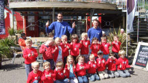 Kids outside Ilfracombe Aquarium