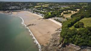 Saundersfoot Beach - Featured Image - 2