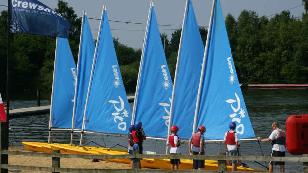 Kids with sail boats at Horseshoe Lake Activity Centre in Sandhurst
