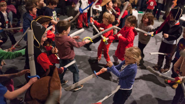 Kids sword fighting at Maritime Museum in Jersey