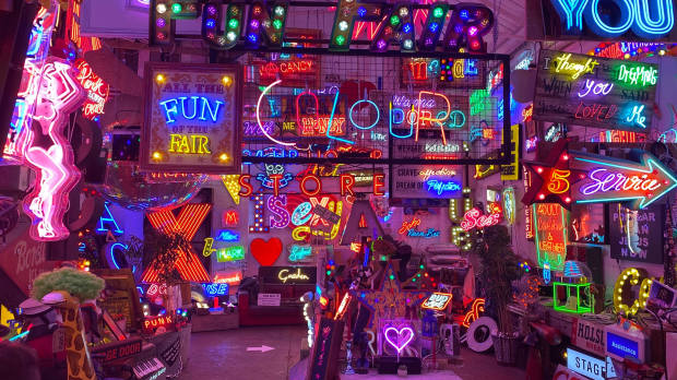 God's Own Junkyard - Featured Image - 1