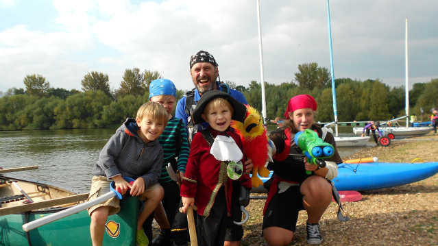 Kids as pirates at Dinton Pastures Country Park in Wokingham