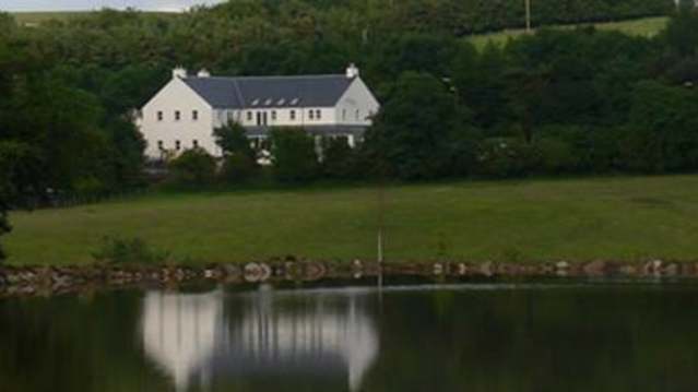 Outside view of The Leadburn Inn