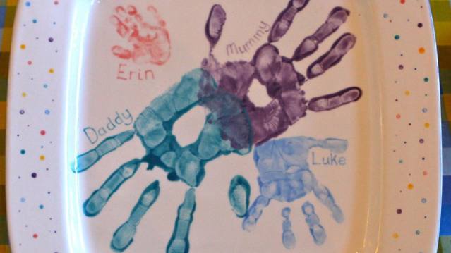 Painted plate at Fingers and Thumbs Crafts Centre in North Berwick