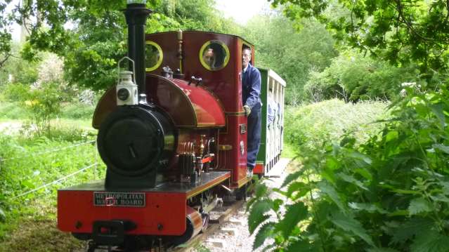 Hampton and Kempton Waterworks Railway - Featured Image - 1