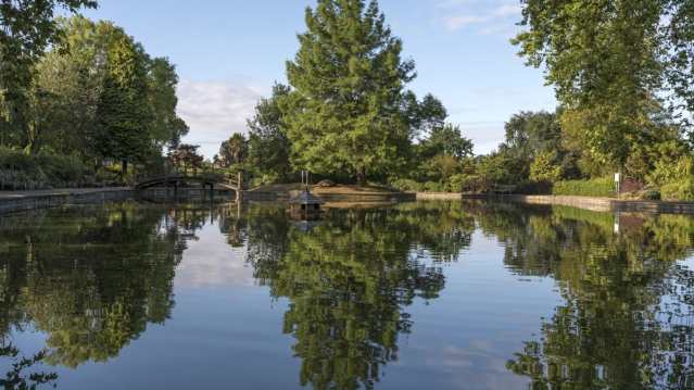 Lake at Stoke Park in Guildford