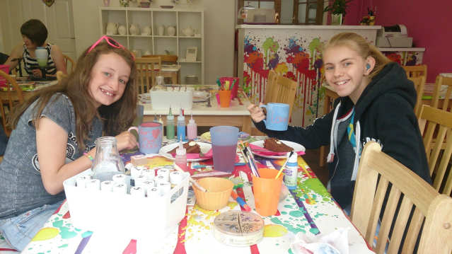 Girls eating at Pot 2 Doodle Do in Scarborough