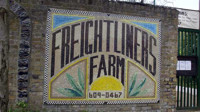 Logo of Freightliners Farm in North London