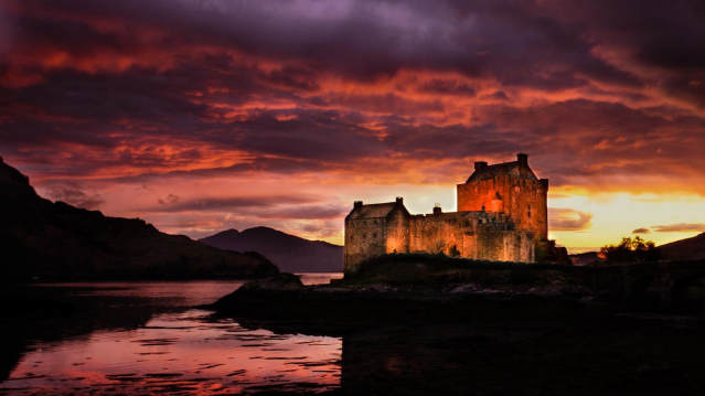 Sunset at Eilean Donan Castle in Kyle of Lochalsh