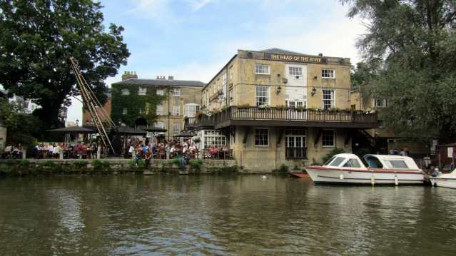 Families at Salters Steamers in Windsor