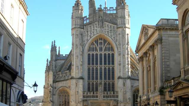 Bath Abbey on huntful Bath trail