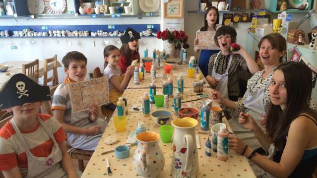 People painting at Doodles Ceramics Workshop in Edinburgh