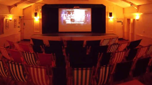 Room at Croyde Deckchair Cinema