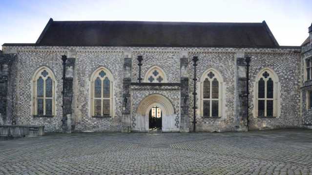 Outside view of Winchester Castle and Great Hall