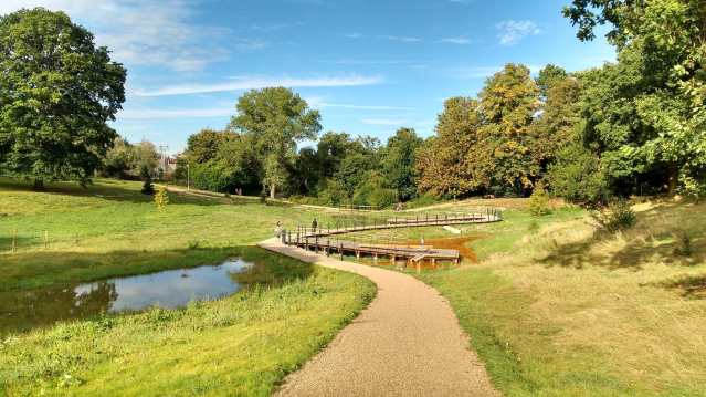 Walking path at Grosvenor Park in Chester