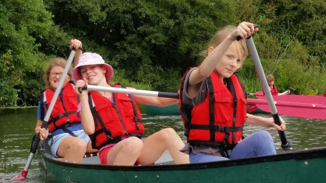 Girls canoeing at Nene Extreme Adventures in Oundle