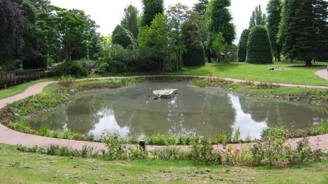 Pond at Grosvenor Park Miniature Railway in Chester