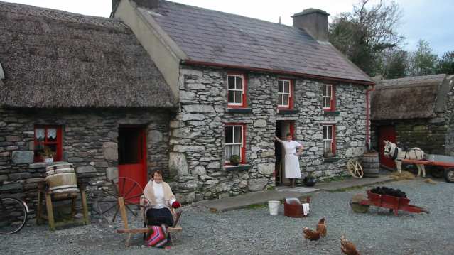 Outside view of Molly Gallivans Farm and Cottage in Kenmare