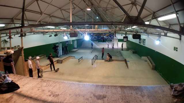 People skating at Pioneer Skatepark in St Albans
