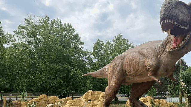 Jurassic Island Adventure Golf - Featured Image - 3