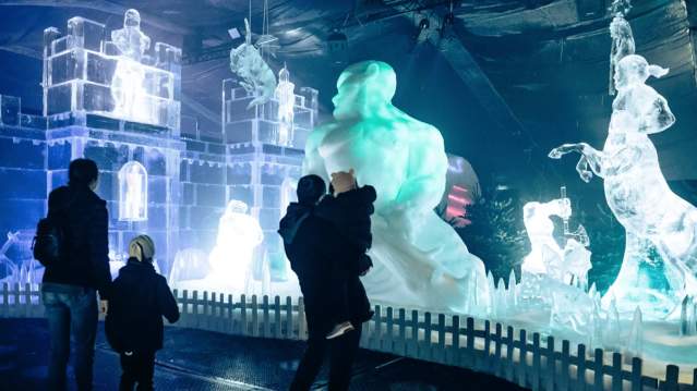Hyde Park Winter Wonderland - Featured Image - 12