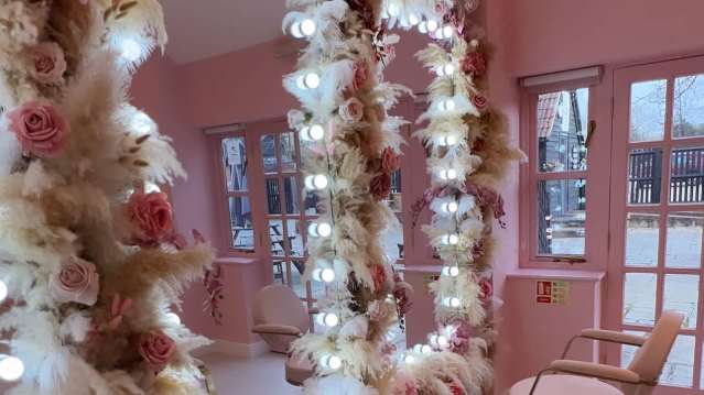 Catherine Taylor Pamper Parties (Camberley) - Featured Image - 3