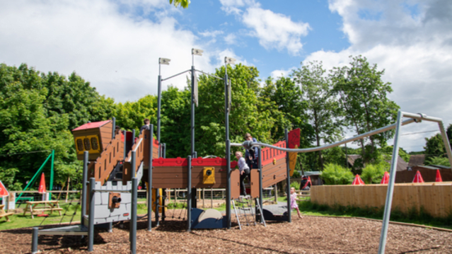 Hoo Zoo and Dinosaur World - Featured Image - 12