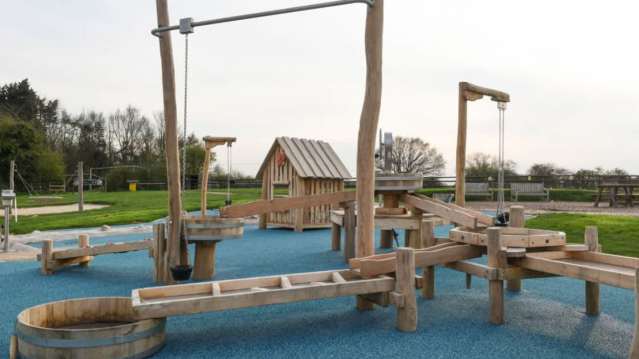 Windmill Farm Park - Featured Image - 8